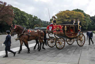 日本皇嗣秋筱宫出席仪式后离开。AP图片