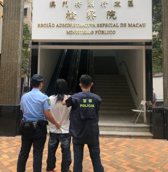 内地男子涉嫌露械被捕。澳门警方图片