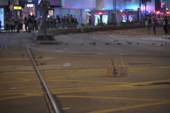 銅鑼灣有懷疑炸彈出現。