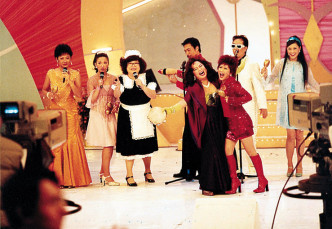 當年《麗花皇宮》將其中一幕搬上《歡樂今宵》演出。