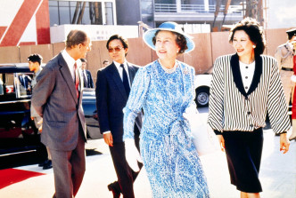 英女皇及菲臘親王出席香港會議展覽中心奠基儀式。資料圖片