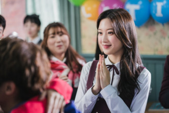 文佳煐在韩剧《女神降临》饰演女主角「任朱静」。