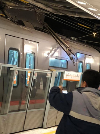 ‎东涌线一列列车故障。Happy Lee‎ 突发事故报料区图片
