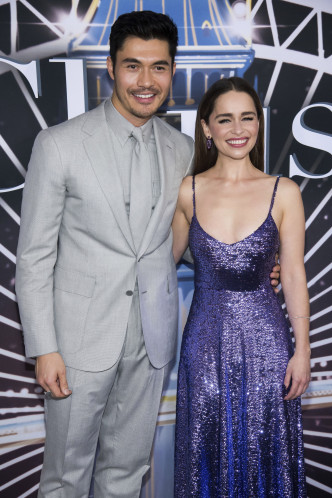 Henry Golding、Emilia Clarke