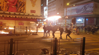 政府指国际受访者对香港的社会和政治稳定甚为忧虑。资料图片