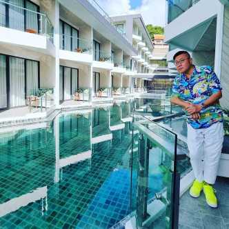 Roger推介布吉島呢間酒店，房間可以連接泳池，最重要一啲都唔貴。