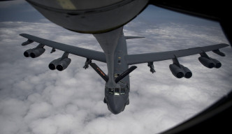 美军调派的「B-52」战斗机已经到达该区。AP图片