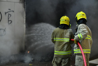 消防将火救熄。