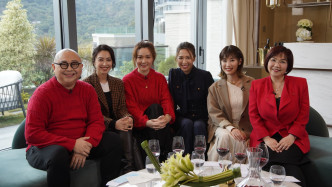 朱千雪、湯洛雯、岑杏賢和蔣家旻接受Bob和麥玲玲訪問。