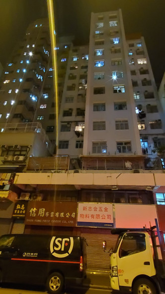  深水埗汝州街62號一樓平台。