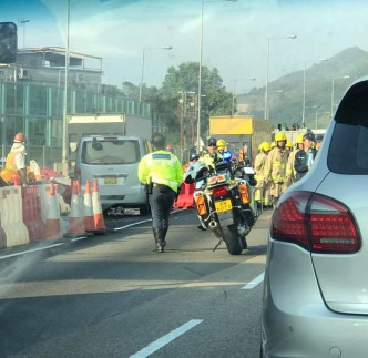 粉嶺公路發生交通意外。突發事故報料區