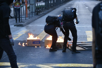 本港再度爆发大规模冲突。