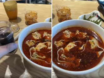 拉萨机场日前有旅客不满餐厅出售的云吞贵而少，一气之下将桌上所有辣酱和醋倒进去一并吃掉。影片截图