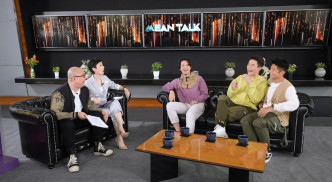 （左三起）广沛、郭子豪及方绍聪为为J2节目《Mean Talk》担任嘉宾。