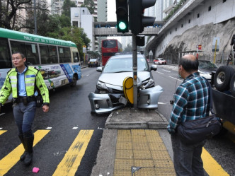 車頭冚脫落。