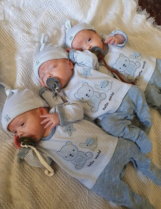 同卵三胞胎是非常罕見的現象，機率僅有兩億分之一。(網圖)