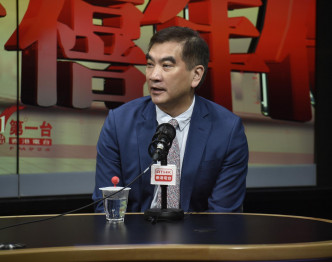 自由党立法会议员锺国斌。