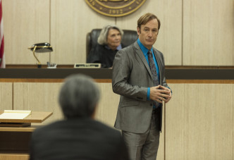 之彼再拍《绝命律师》，现已拍到第6季。