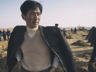 郭曉東憑《我的父親焦裕祿》入圍男主角。