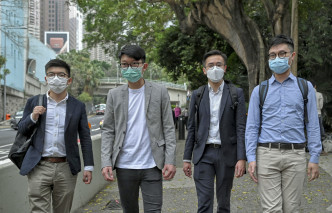 今年3月，张昆阳（左二）与黄之锋（左一）、梁晃维（左三）及刘頴匡（右一）就有关「香港人权与民主法案」会见美国驻港总领事。资料图片