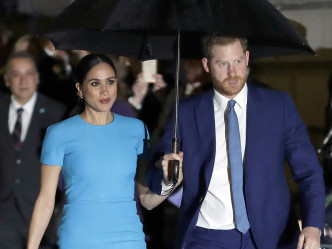 英国哈里王子及夫人梅根早前接受奥花云费的专访。AP资料图片