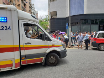 救護車到場。香港突發事故報料區FB/網民Bony Chan‎圖