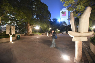 男童被棄九龍公園