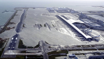 大阪關西機場水浸。AP圖片