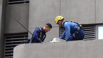 消防員及愛護動物協會人員拯救