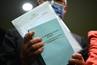 立法会首读及二读有关修改选举制度条例草案。
