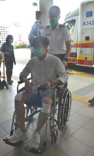 七人車司機雙腳受傷，同樣送瑪嘉烈醫院治理。