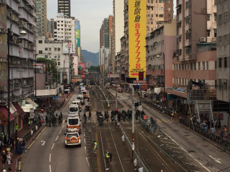 大馬路警察清場