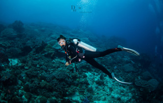 鄧詠雪熱愛潛水，已有10年潛水經驗。