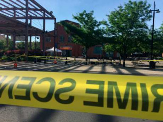 美国新泽西州艺术节活动今天传出枪击，造成22人受伤，一名嫌犯丧生。AP