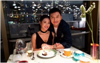 袁偉豪日前與老婆慶祝30歲生日。