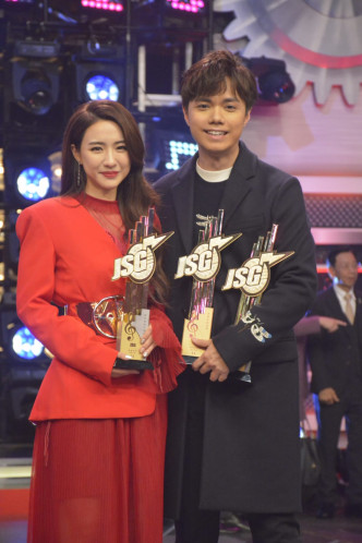菊梓乔（HANA）、张敬轩分别夺得「最受欢迎女歌星」和「最受欢迎男歌星」。