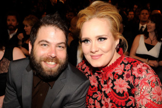 Adele与前夫Simon Konecki。