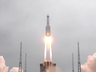 长征五号B遥二运载火箭成功发射。