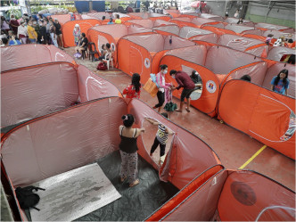 当局已开放多间避难中心。AP图片