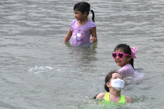 天文台預測今年夏季氣溫正常至偏高。資料圖片