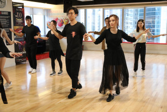 劇中靚湯與Shaun學跳拉丁舞，她表示稍後打算學Pop dance。