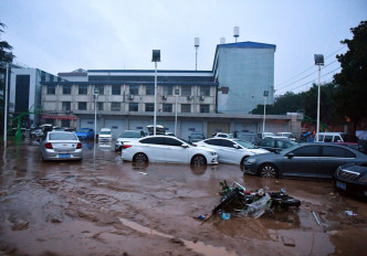 洪水過後的米河鎮政府。新華社圖片