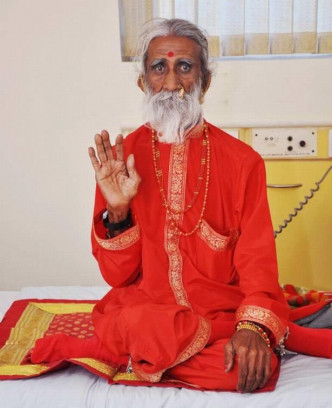 印度瑜伽大師賈尼（Prahlad Jani）。 網圖