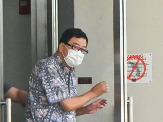 姓邝的男被告在关岛法院被判罚款及缓刑。网图