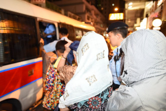 警方拘捕280人。尹敬堂摄