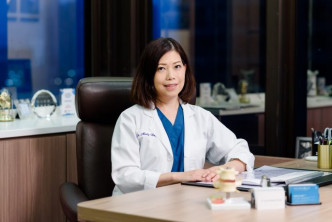 香港註冊脊骨神經科王鳳恩醫生。