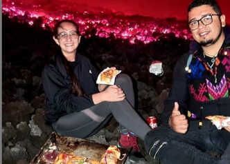 不少登山者慕名享用特色的「火山薄饼」。pizzapacayadedavid
 instagram图片