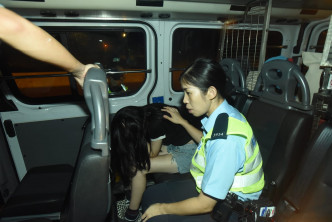 四驅車女乘客協助警方調查。