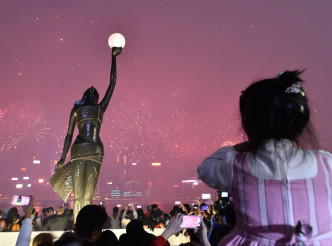 煙花匯演歷時23分鐘，共分8幕。