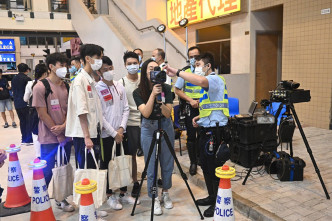 体验日其馀环节包绍介绍遴选程序、警队部门展览等。